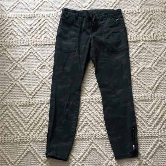 Kut from the Kloth Denim - Camo zipper ankle crop jeans